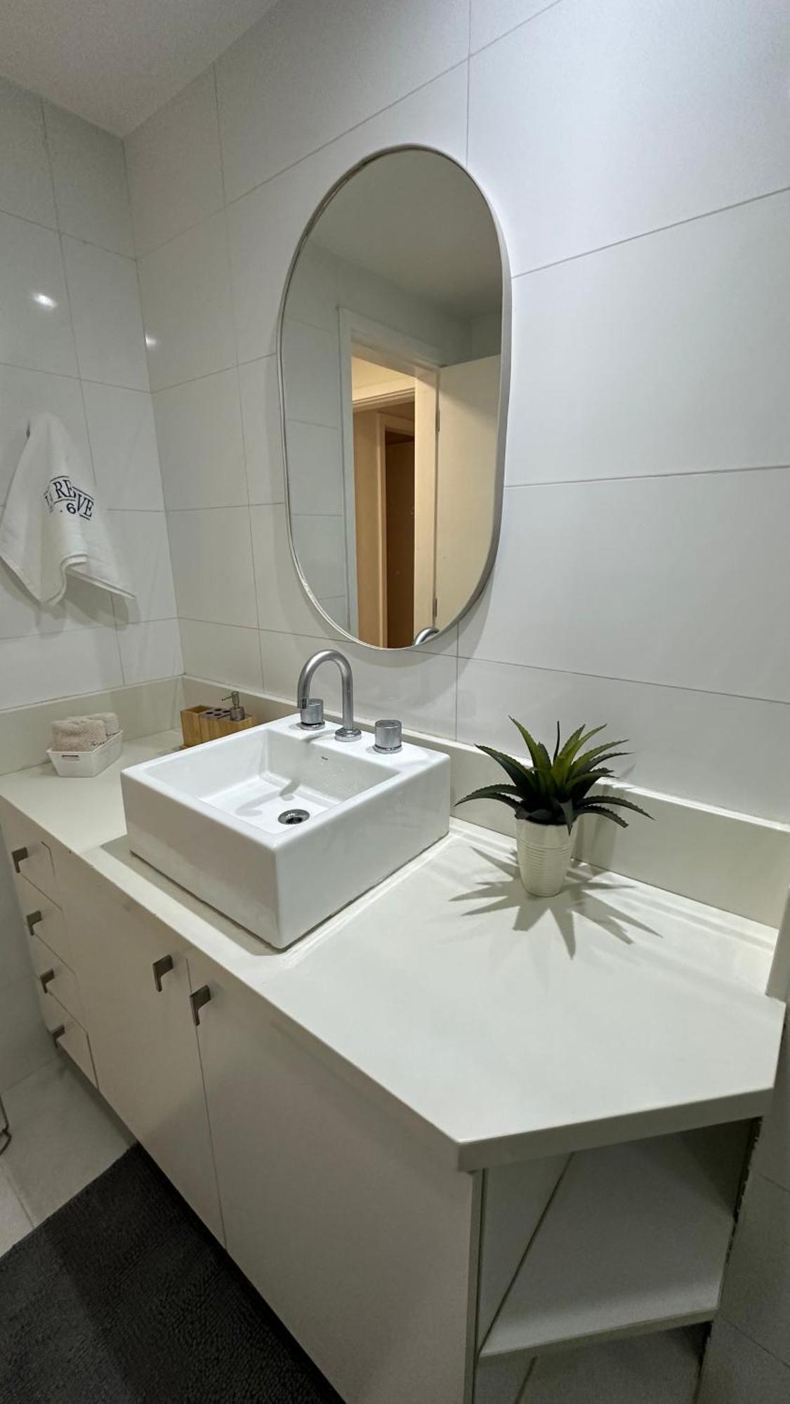 Lindo Apto No Melhor Lugar Da Barra Da Tijuca! Com Uma Vista De Tirar O Folego, Frente Para O Mar! Totalmente Equipado E Decorado Ao Lado Dos Melhores Hoteis E Quiosques Da Barra! Portaria 24H, Piscina, Sauna, Jacuzzi, Academia, Garagem, Wi-Fi, Lavan Río de Janeiro Exterior foto
